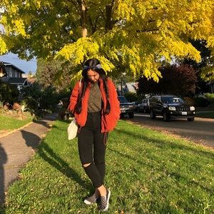 Meet your Posher, Moe